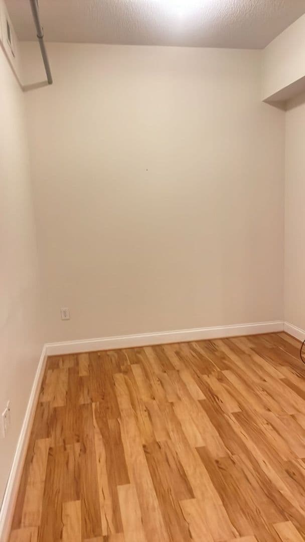 Lexington Apartment: 650 N. Lee Highway