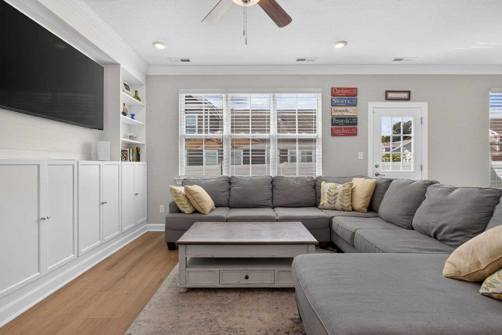Chesapeake House: 913 Brenner