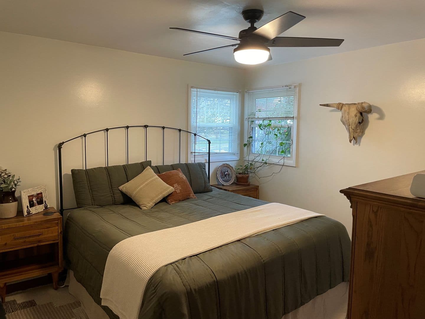 Lexington House: 5 Hill Circle
