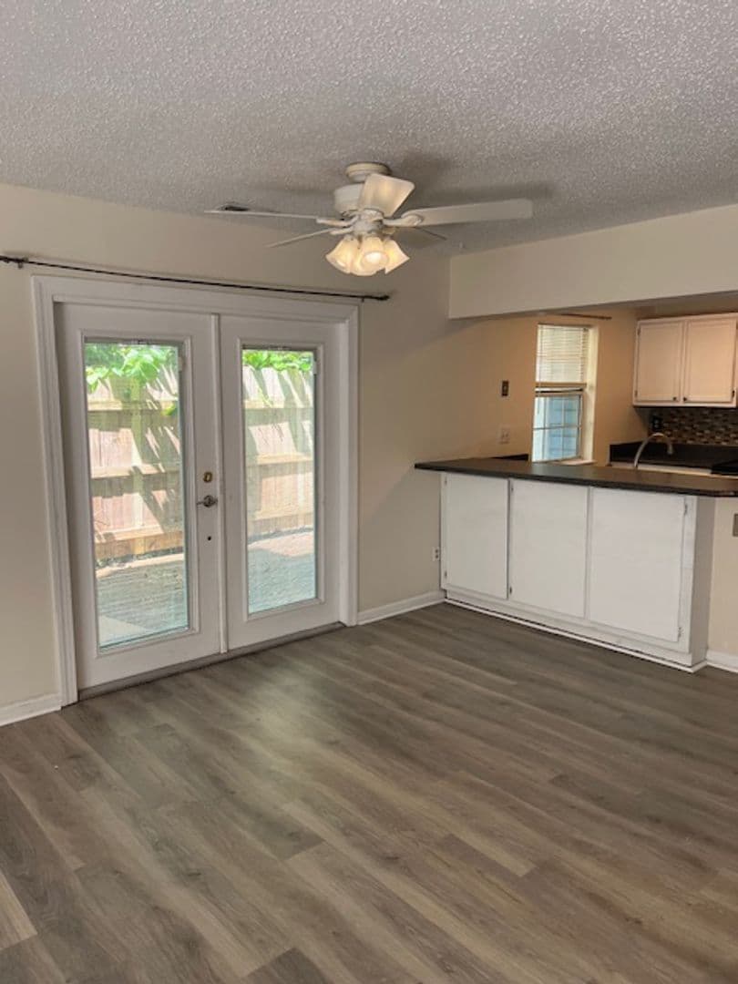 Virginia Beach House: 310 Ferdinand Circle