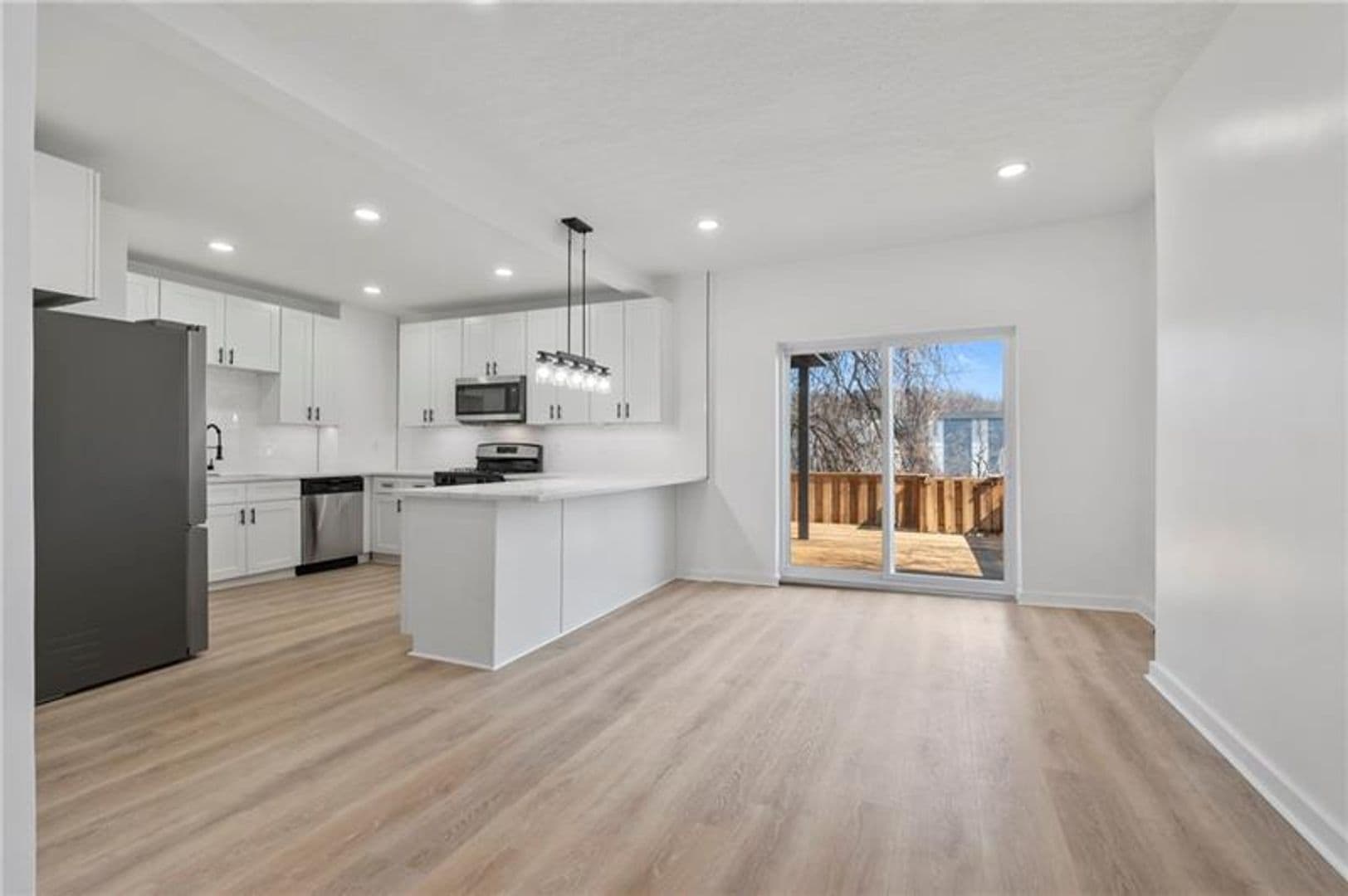 Pittsburgh House: 220 Dewey St.