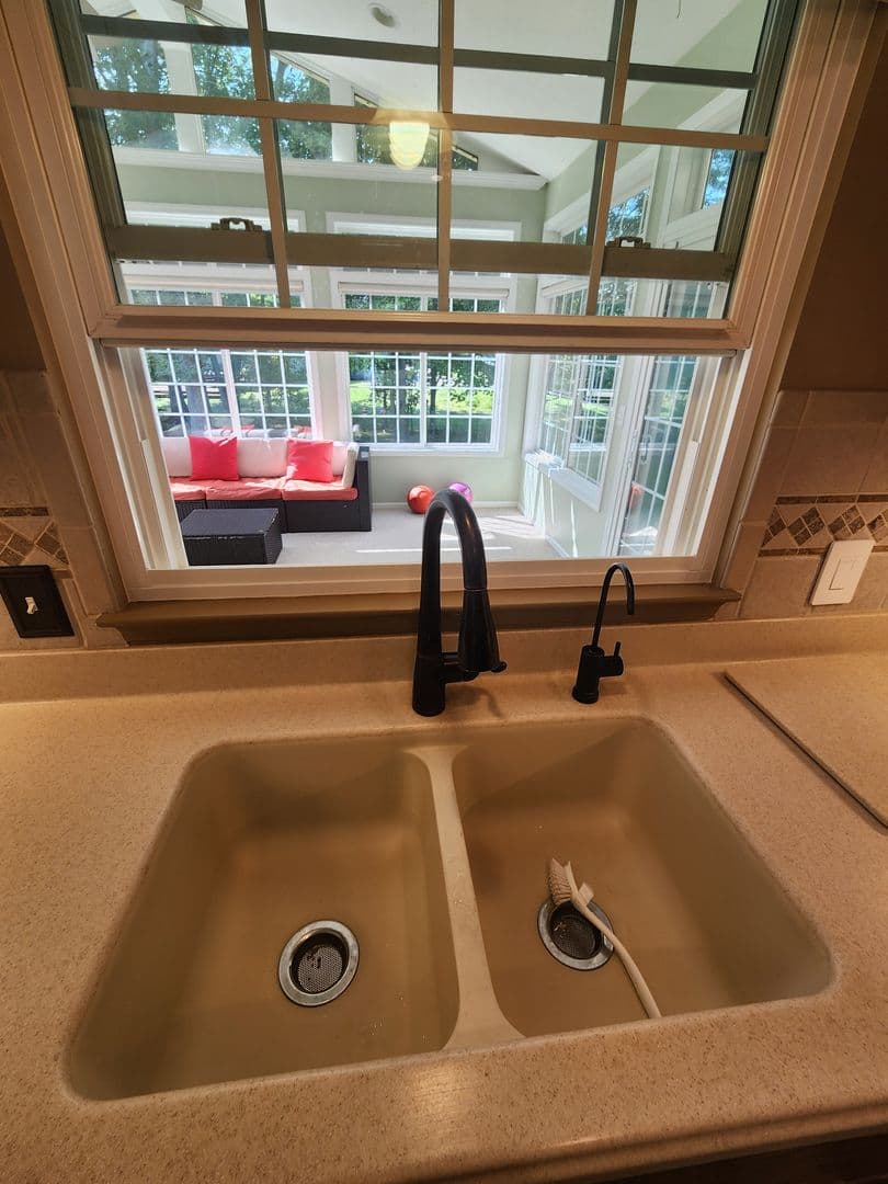 Avon House: 3288 Beech Lane