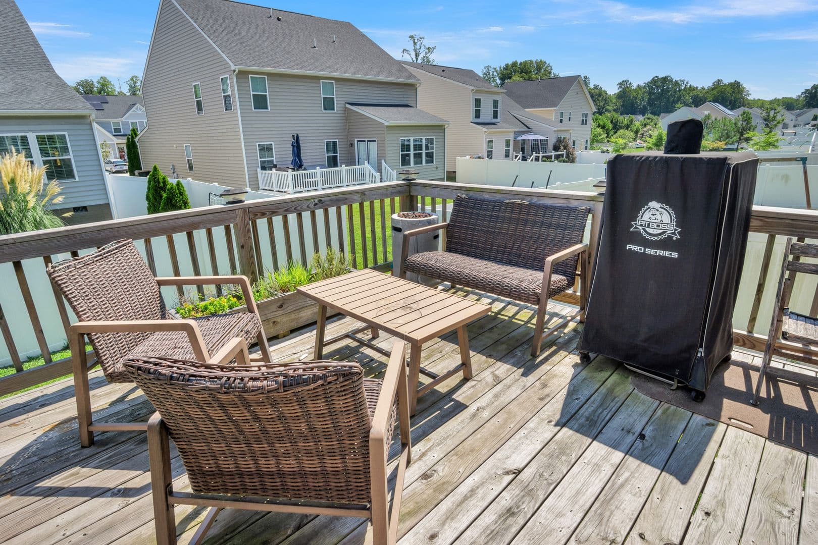 Williamsburg House: 406 Boltons Mill Pkwy