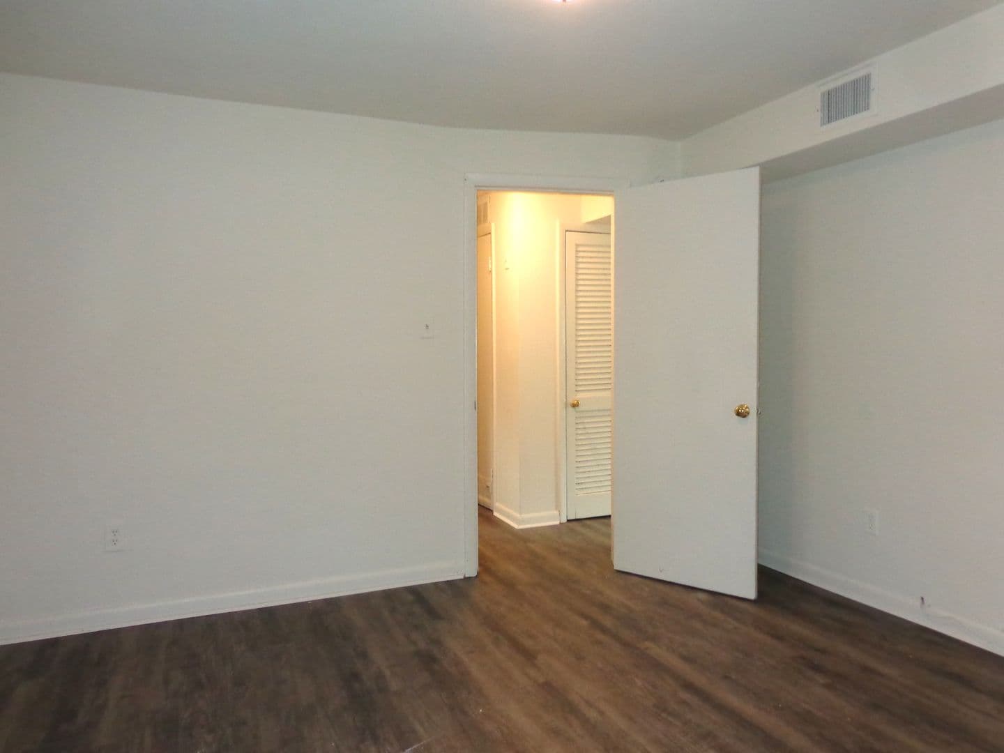 Norfolk Apartment: 2016 E. Ocean View Avenue