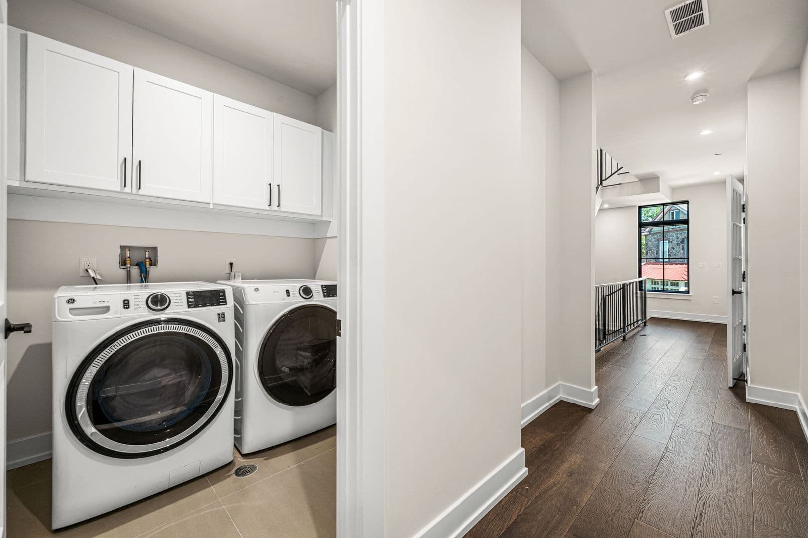 Philadelphia House: 206 Kalos Street