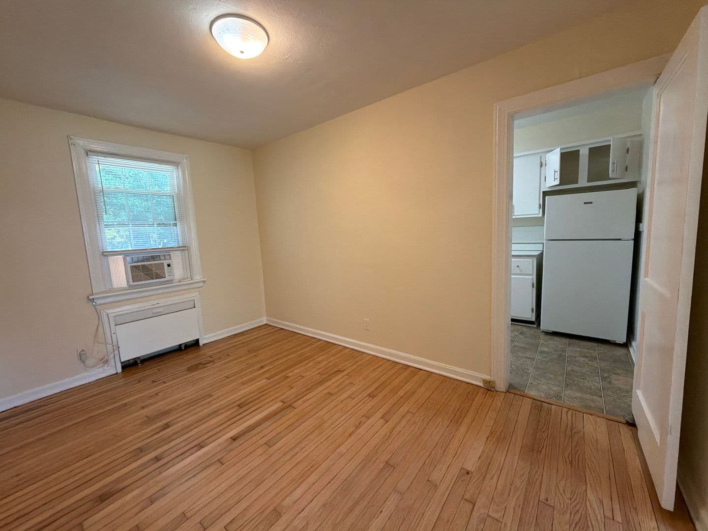 Norfolk Apartment: 7420 Hampton Boulevard