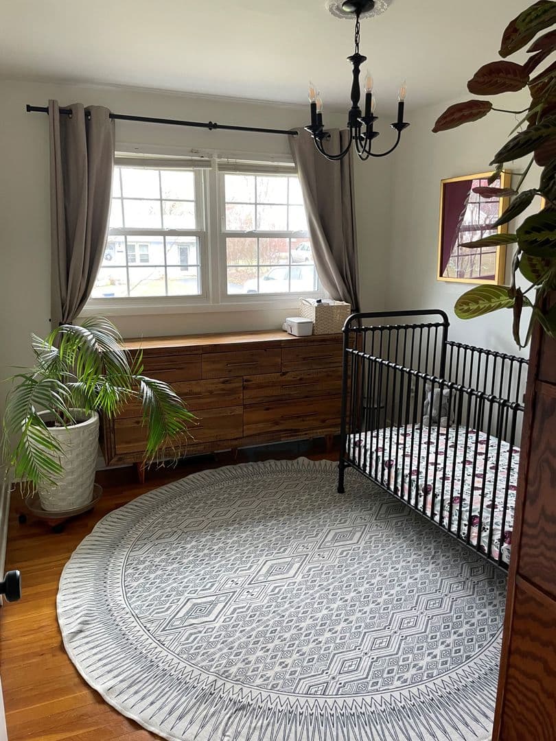 Lexington House: 5 Hill Circle