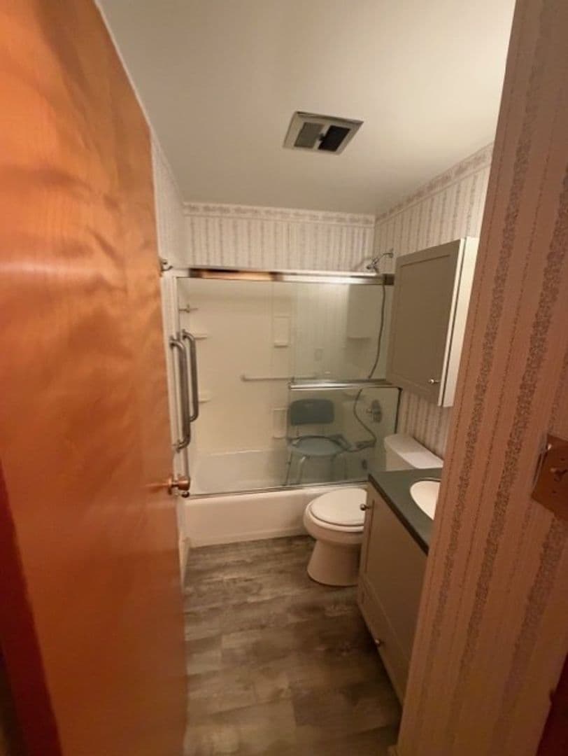 White Oak House: 1704 Vermont Ave