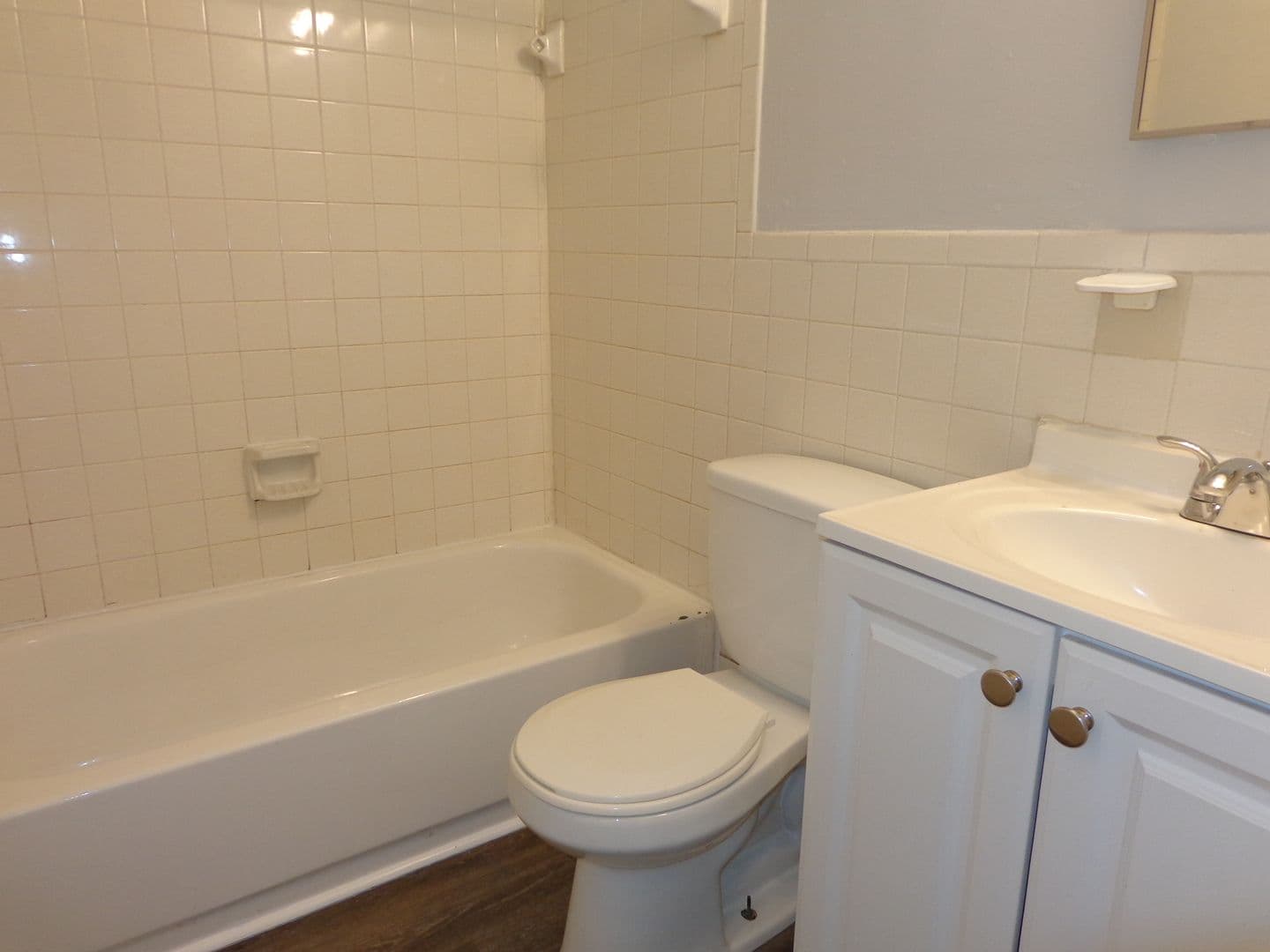 Norfolk Apartment: 1428 Picadilly Street
