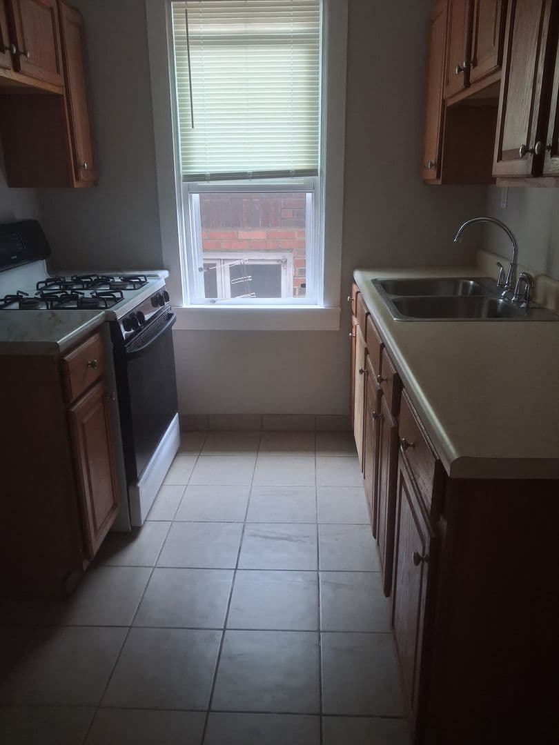 Turtle Creek Apartment: 1511-1513 Maple Avenue