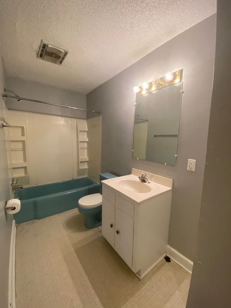 Roanoke Apartment: 519 Bluff Avenue SW