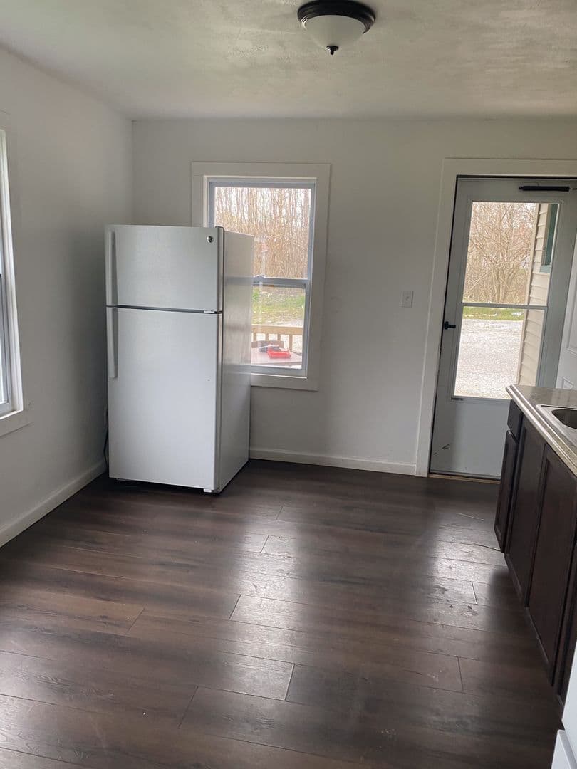 Lorain Apartment: 848-854 N. Central Drive