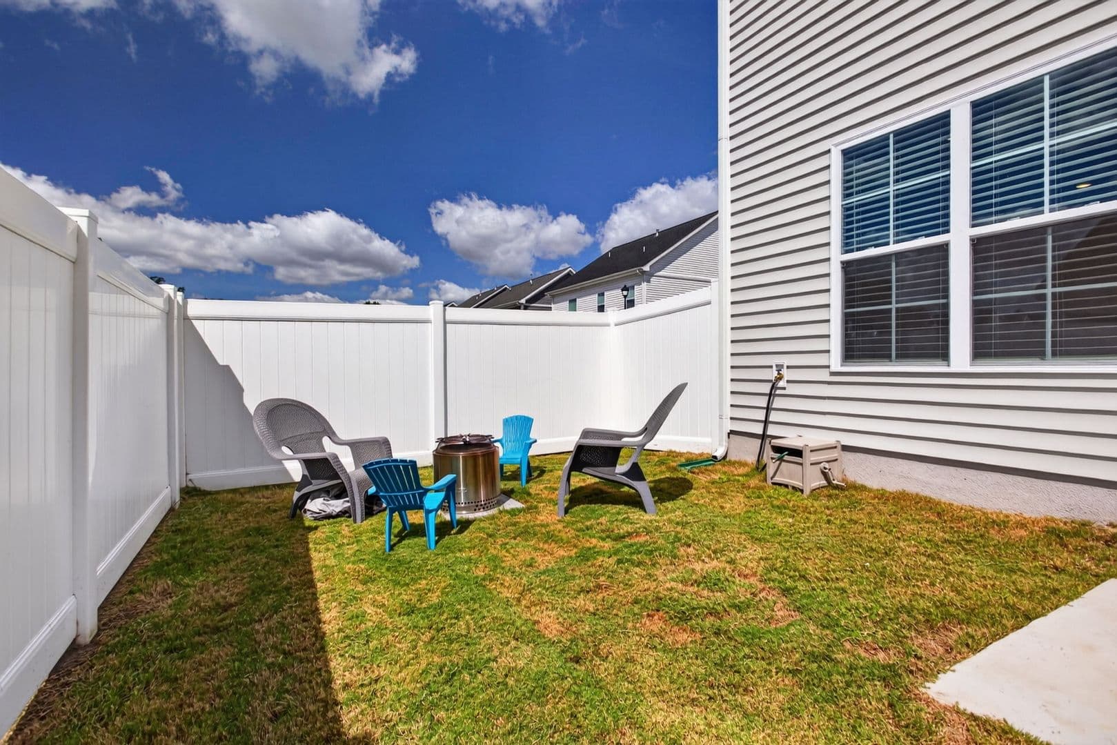 Chesapeake House: 913 Brenner