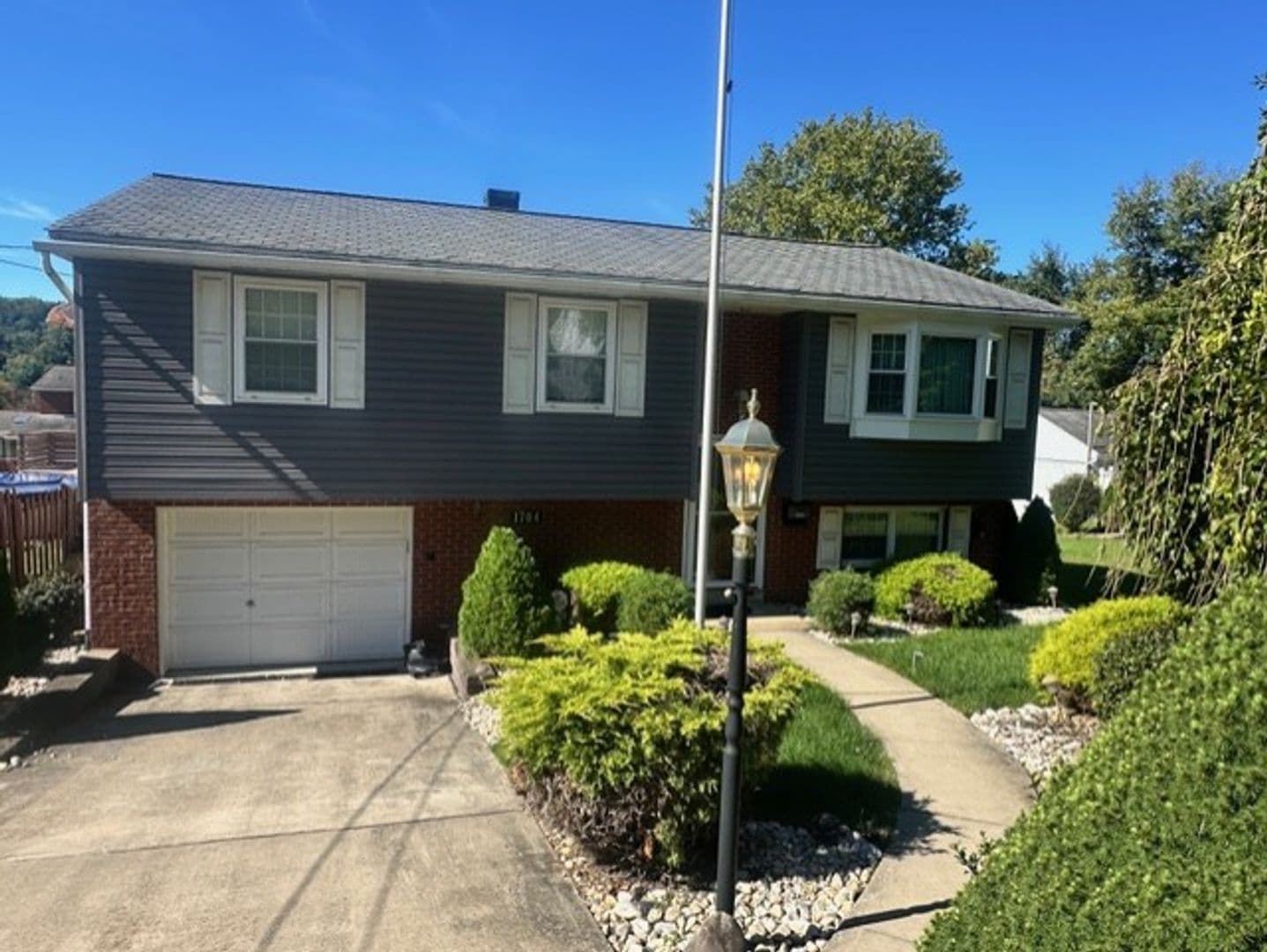 White Oak House: 1704 Vermont Ave