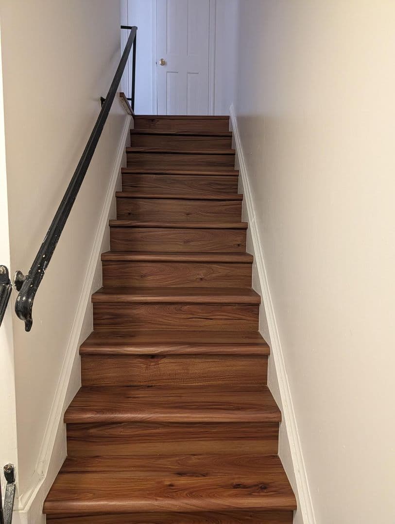 Newport News Townhome: 321 Advocate Court, Unit B