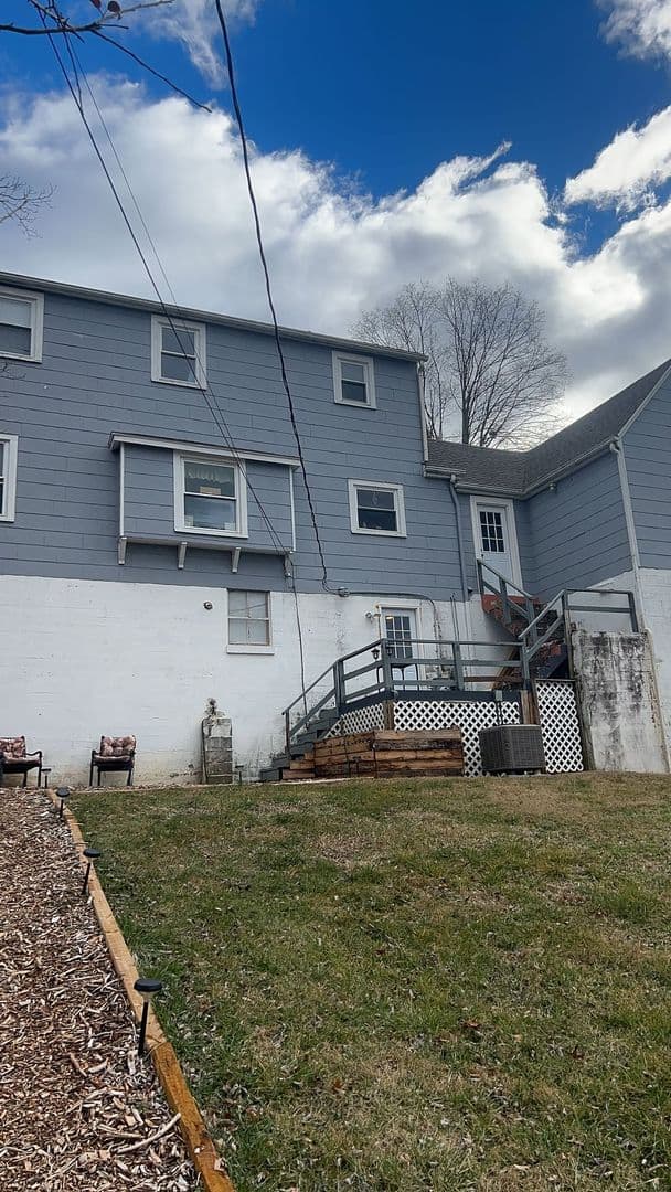 Buena Vista Apartment: 2355 Maple Avenue