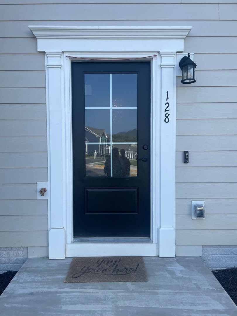 Daleville House: 128 Colony Avenue