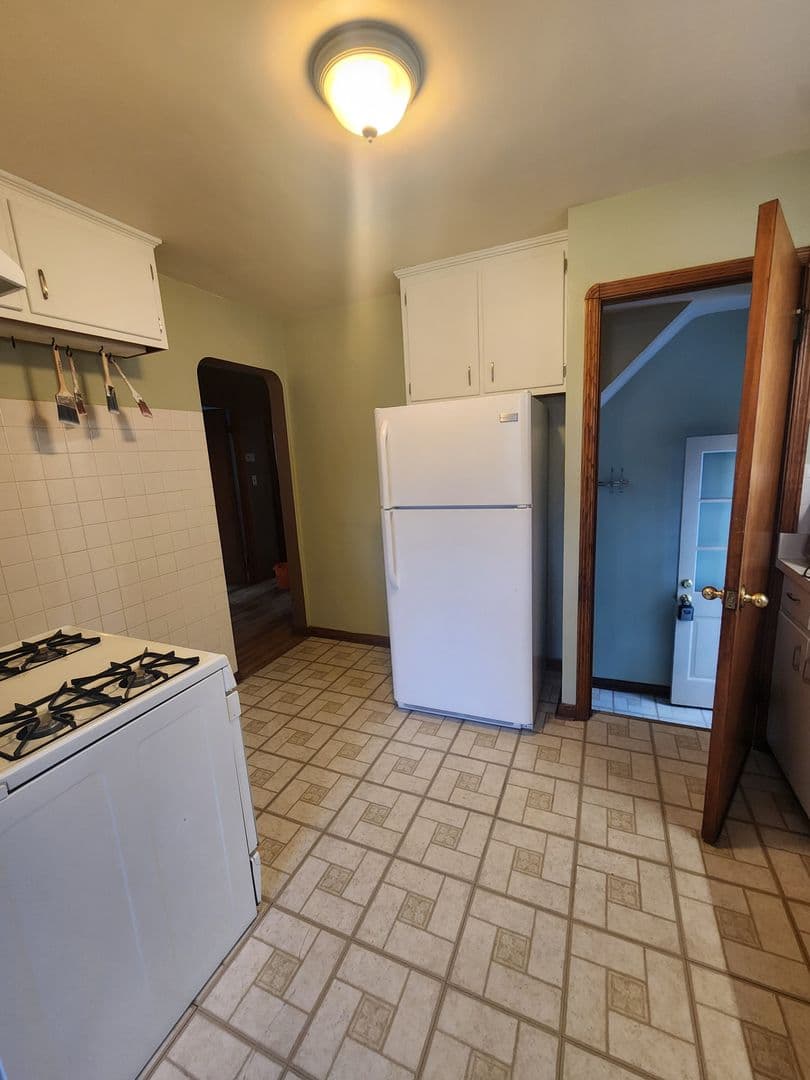 Parma House: 5618 Sunderland Dr