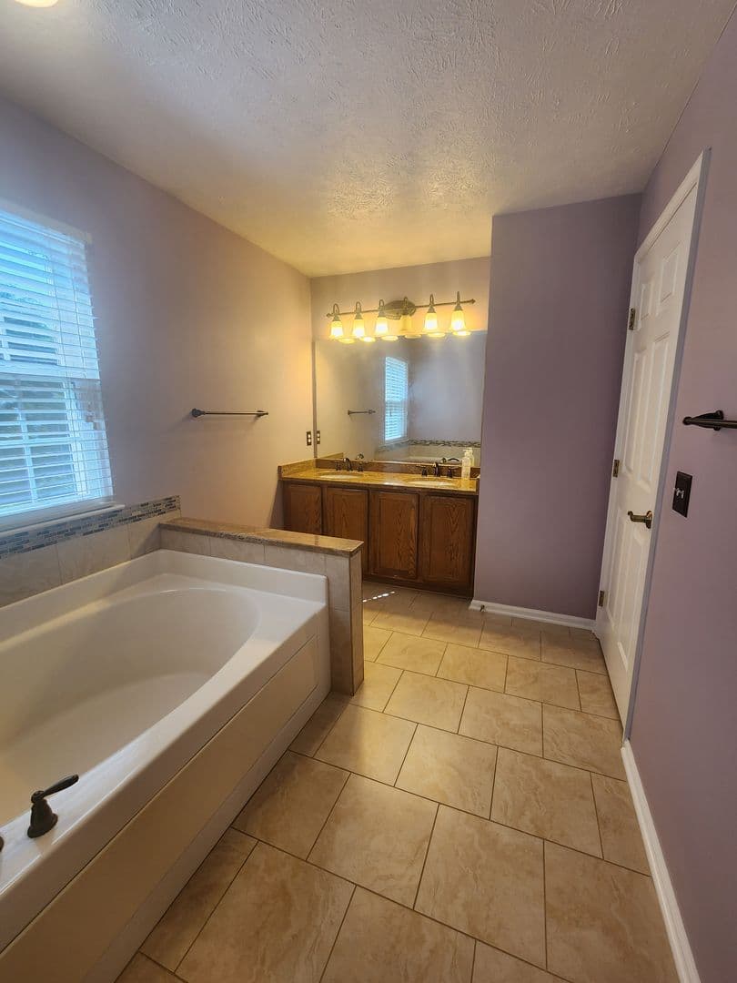 Avon House: 3288 Beech Lane