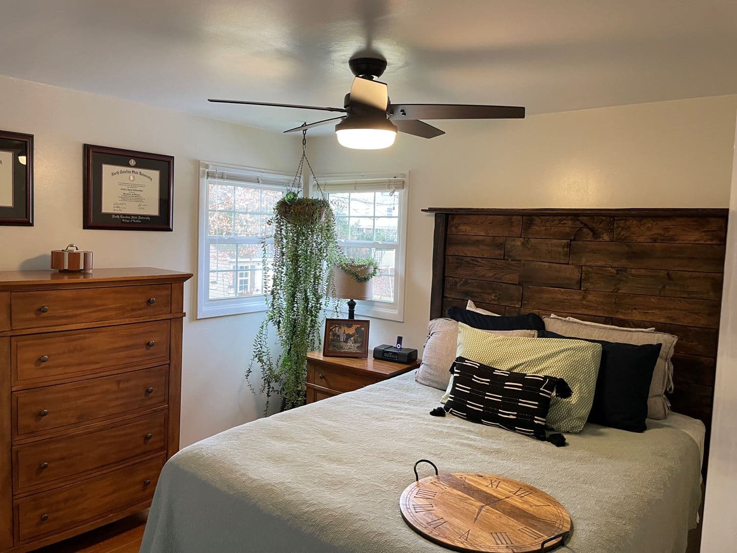 Lexington House: 5 Hill Circle