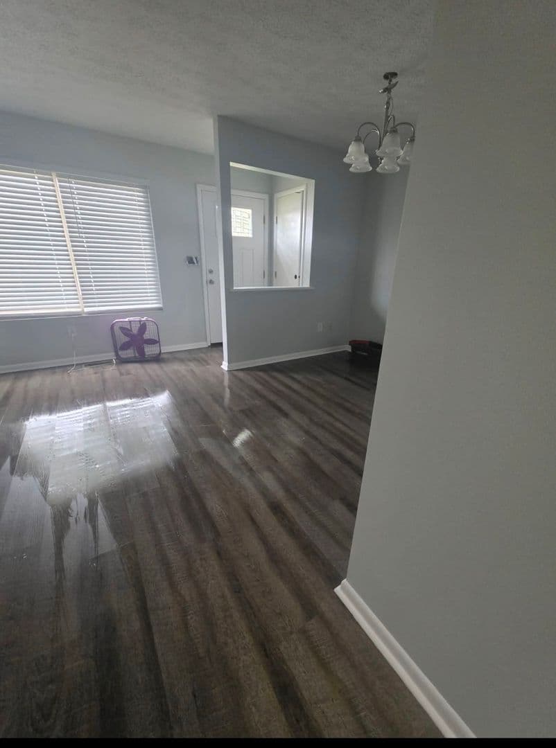 Vandalia Apartment: 927-933 Weston Court
