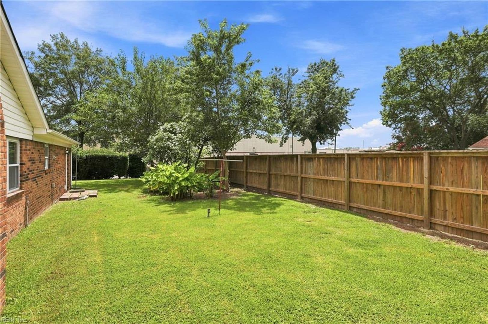 Virginia Beach House: 401 Moorland Drive