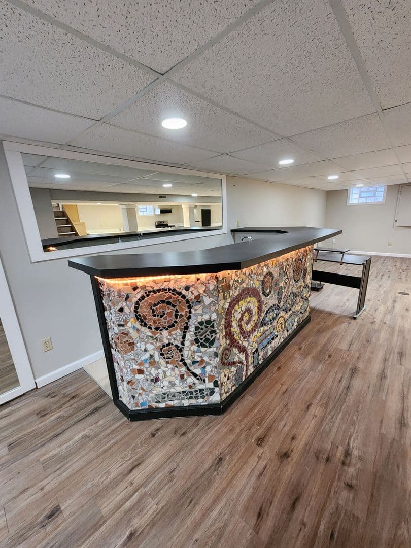 Solon House: 6920 Som Center Road