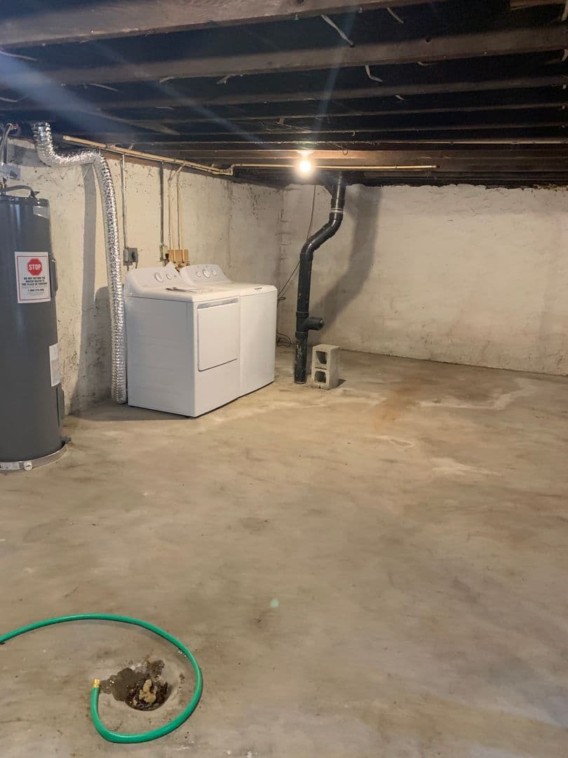 Lorain Apartment: 661 Washington Avenue