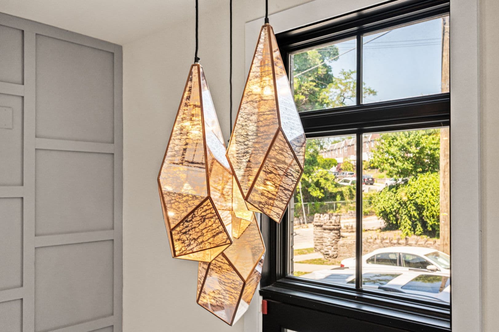 Philadelphia House: 206 Kalos Street