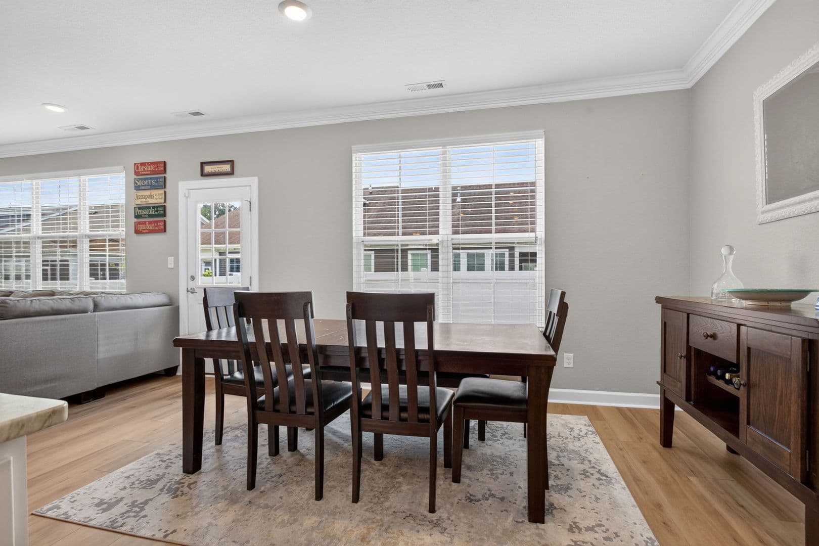 Chesapeake House: 913 Brenner