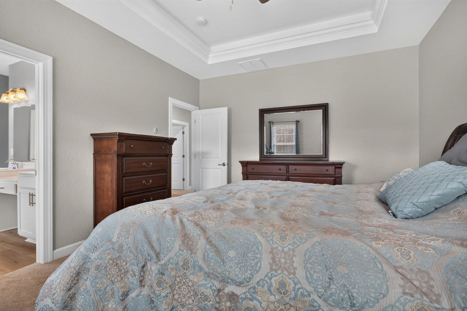Chesapeake House: 913 Brenner