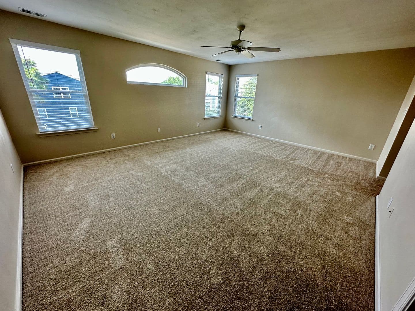 Virginia Beach House: 3724 Surry Road