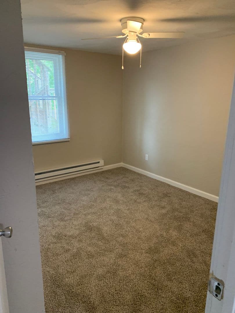 Lorain Apartment: 661 Washington Avenue