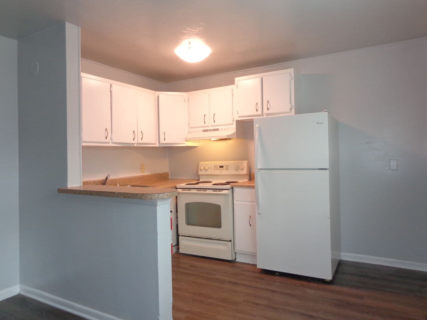Norfolk Apartment: 1428 Picadilly Street