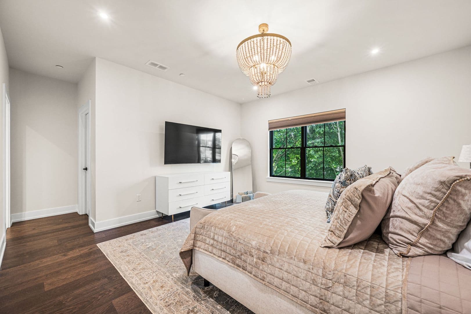 Philadelphia House: 206 Kalos Street