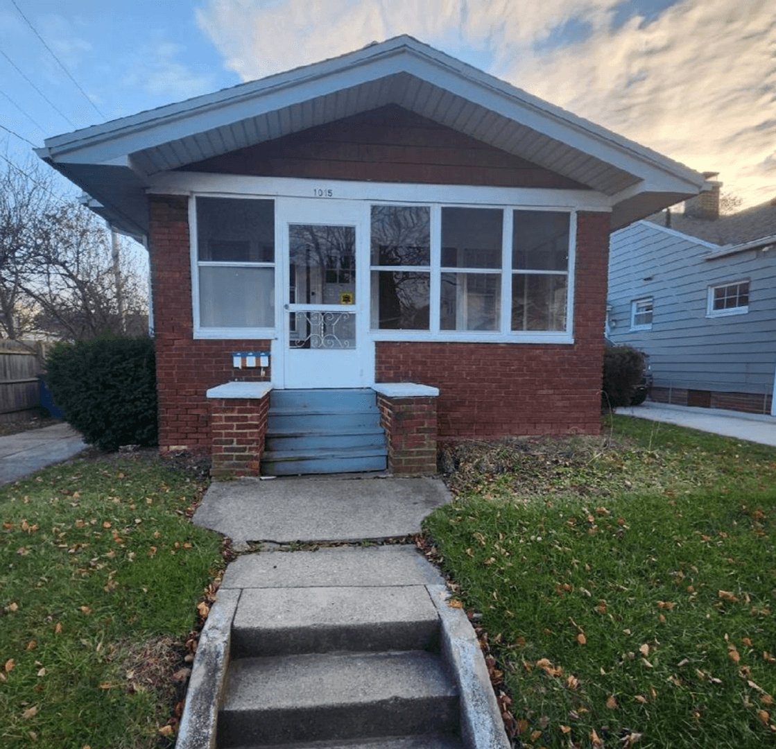 Toledo House: 1015 Hawk Street