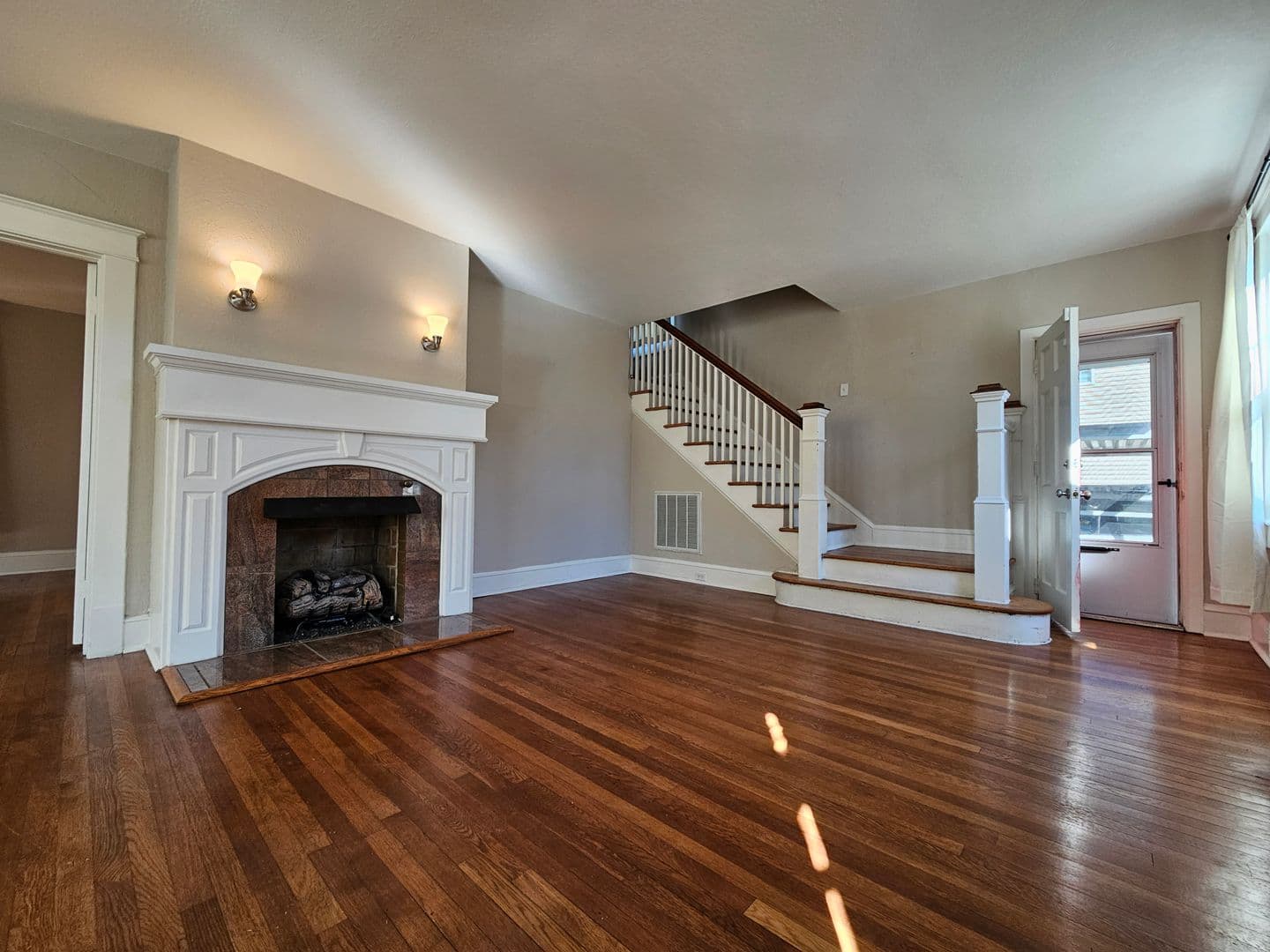 Norfolk House: 1812 Canton Avenue