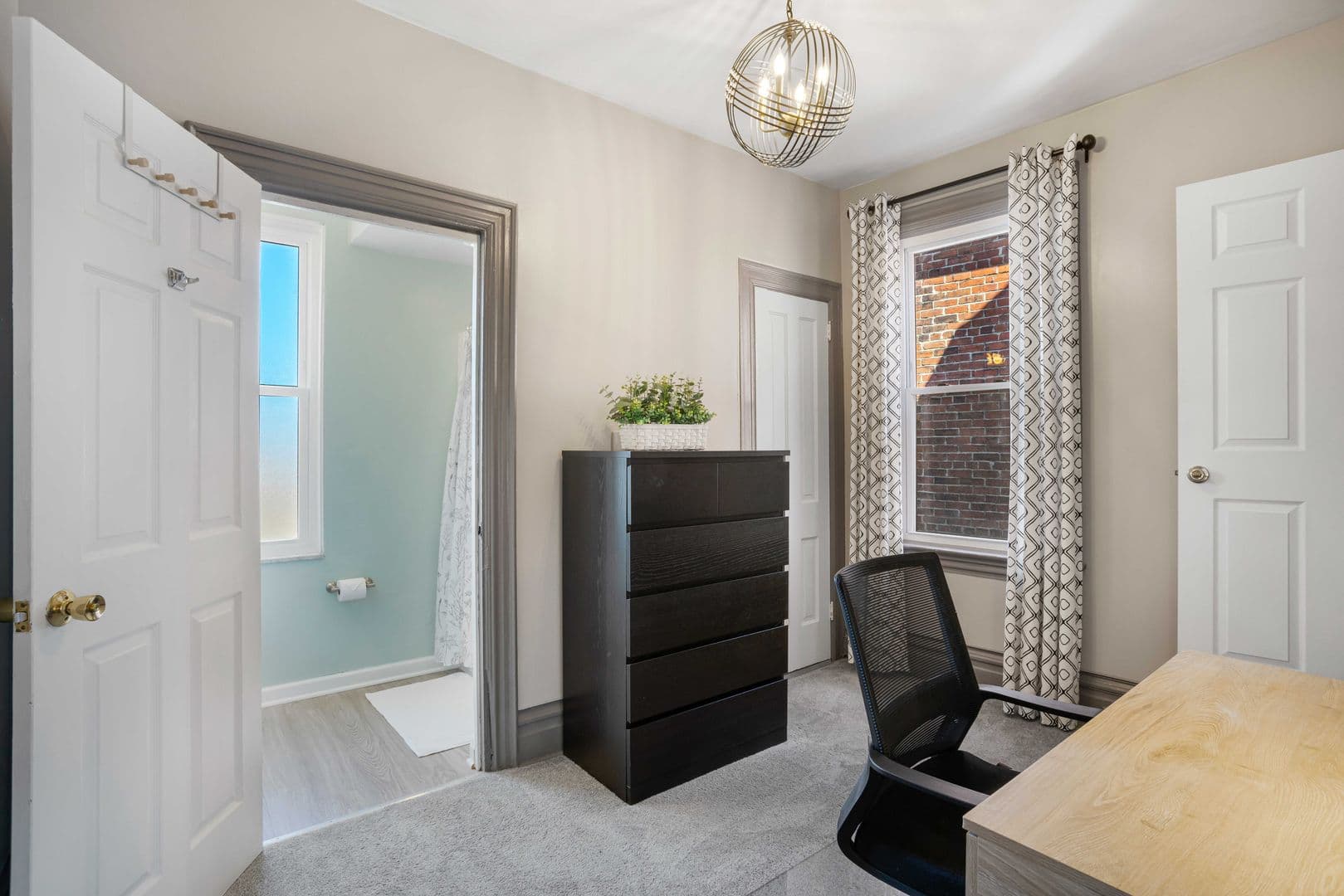 Pittsburgh Townhome: 4047 Geneva St