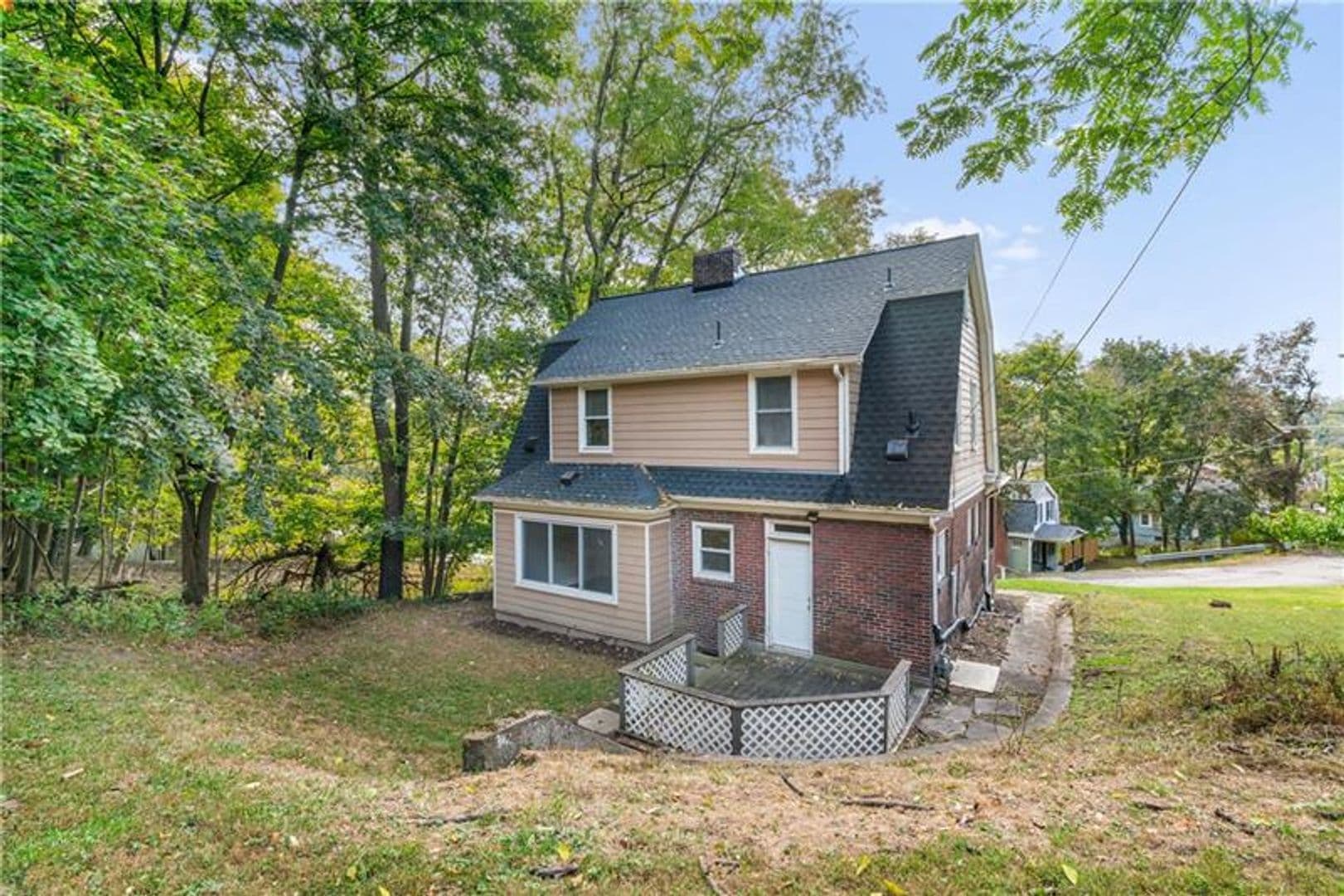 Pittsburgh House: 8527 Westwood Rd