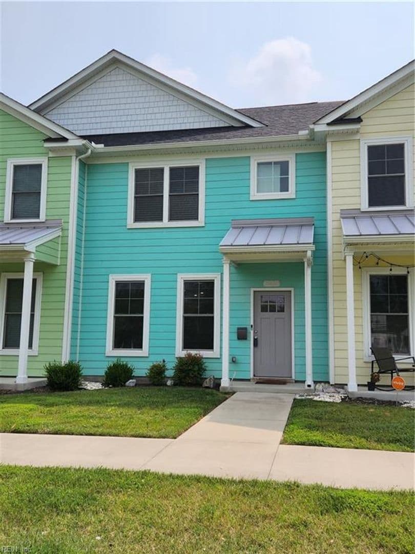 Norfolk House: 8218 Tidewater Drive