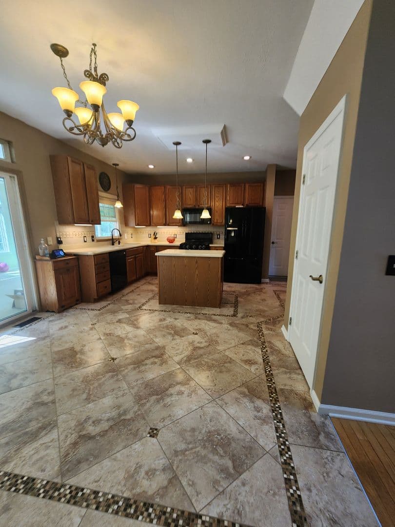 Avon House: 3288 Beech Lane