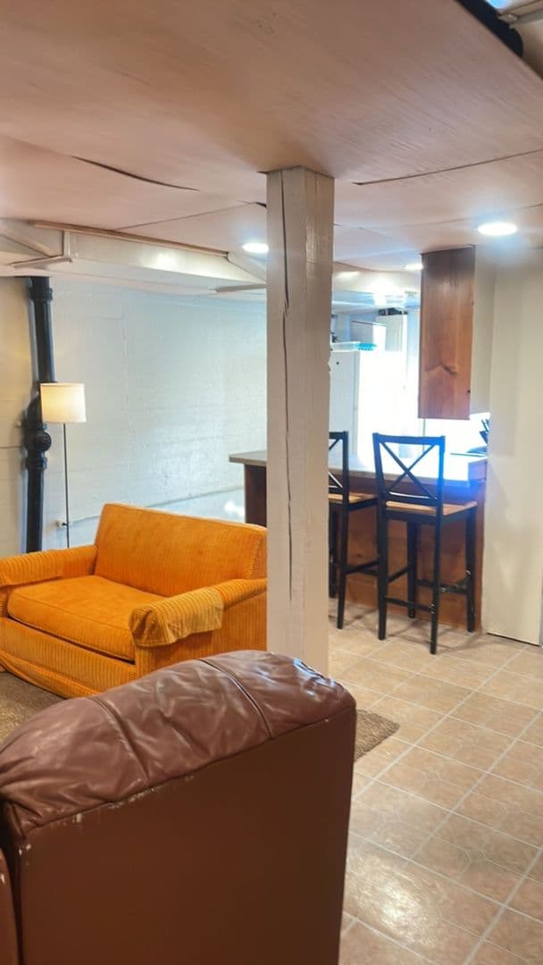 Buena Vista Apartment: 2355 Maple Avenue