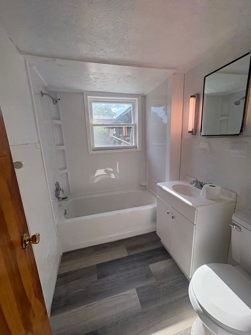 Dayton Apartment: 623 Clifton Drive - Unit A