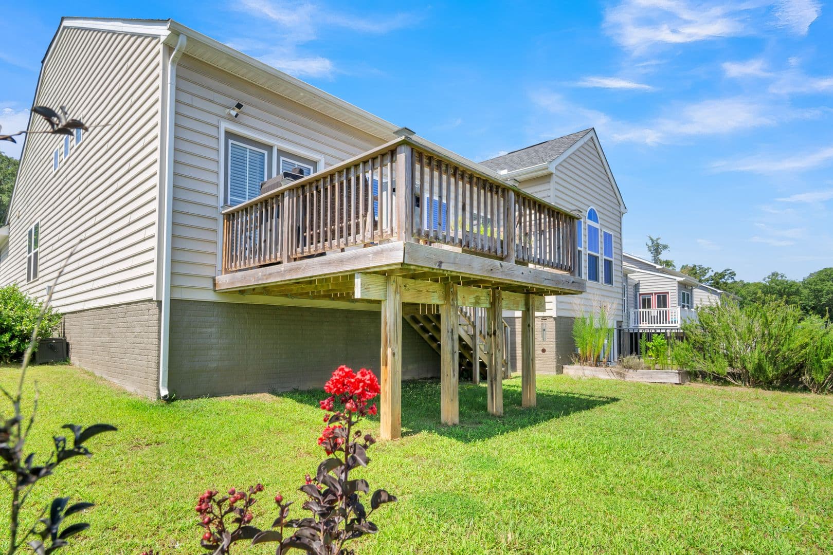 Williamsburg House: 406 Boltons Mill Pkwy