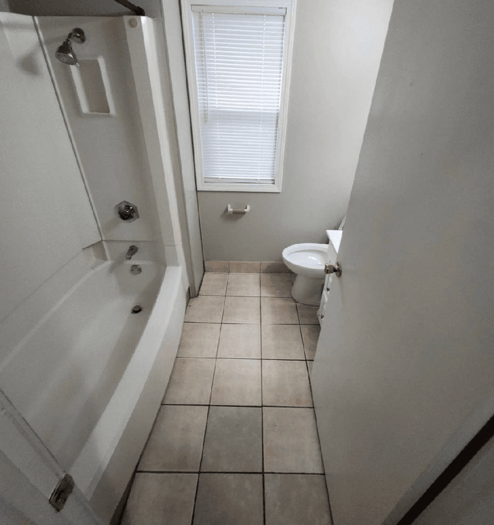 Toledo House: 1015 Hawk Street