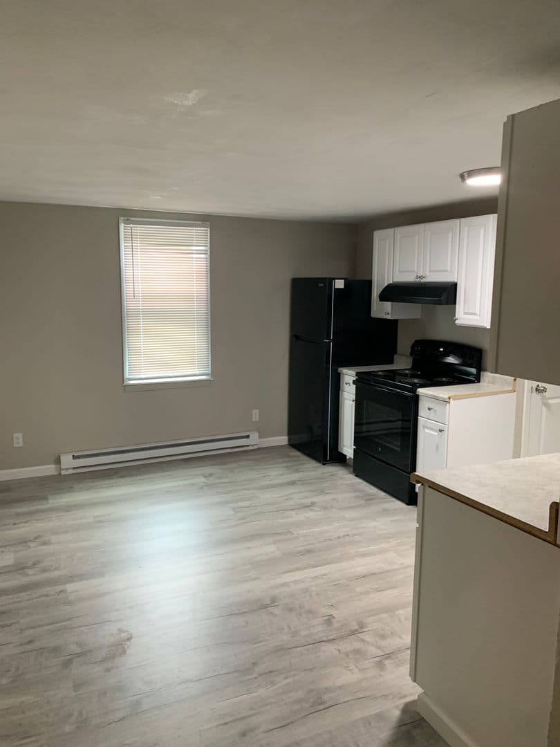 Lorain Apartment: 661 Washington Avenue