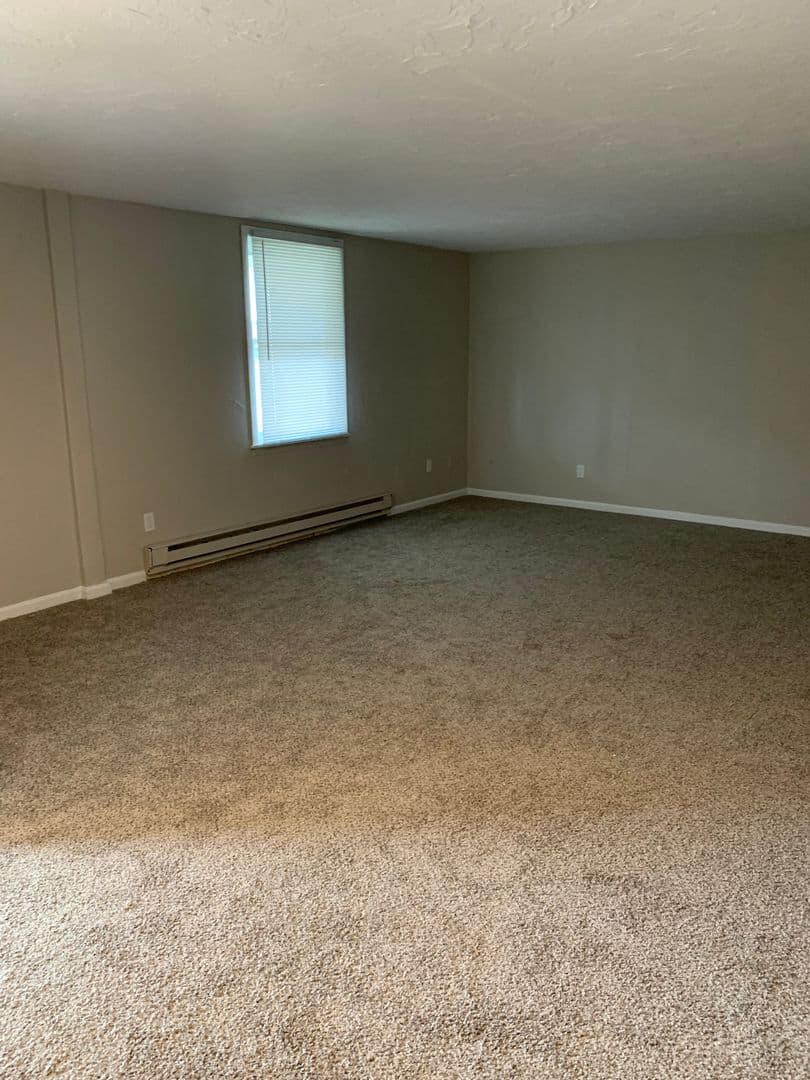 Lorain Apartment: 661 Washington Avenue