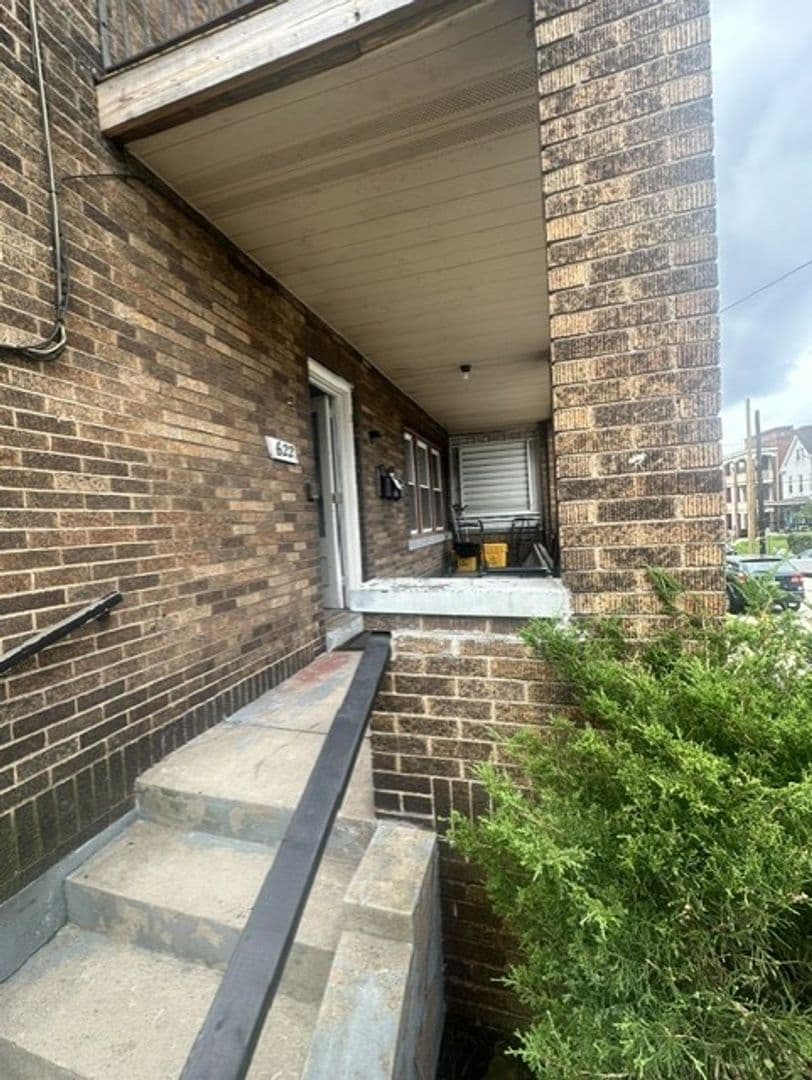 Homestead Condo: 622 E. 14th Avenue Unit 2