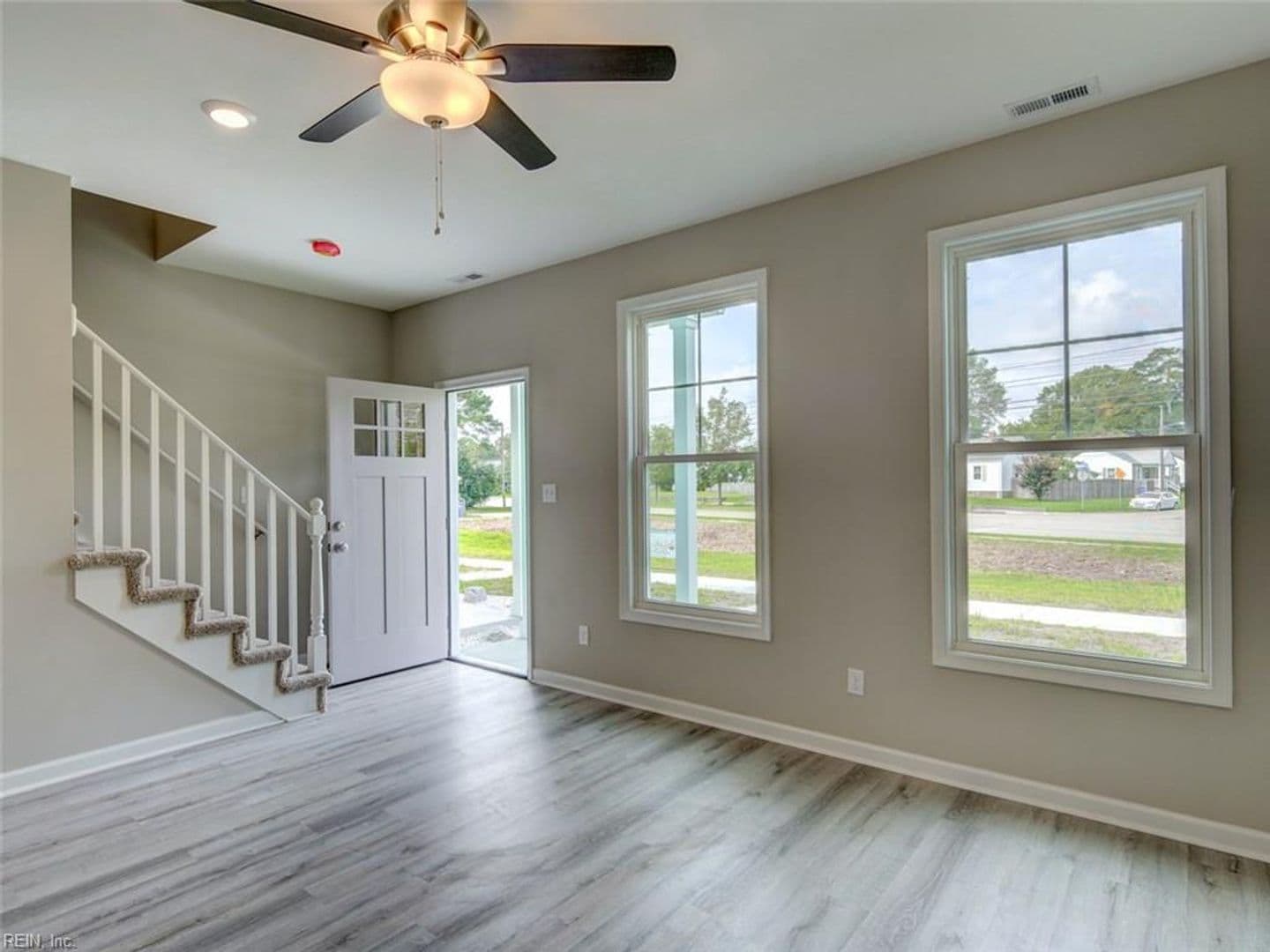 Norfolk House: 8218 Tidewater Drive