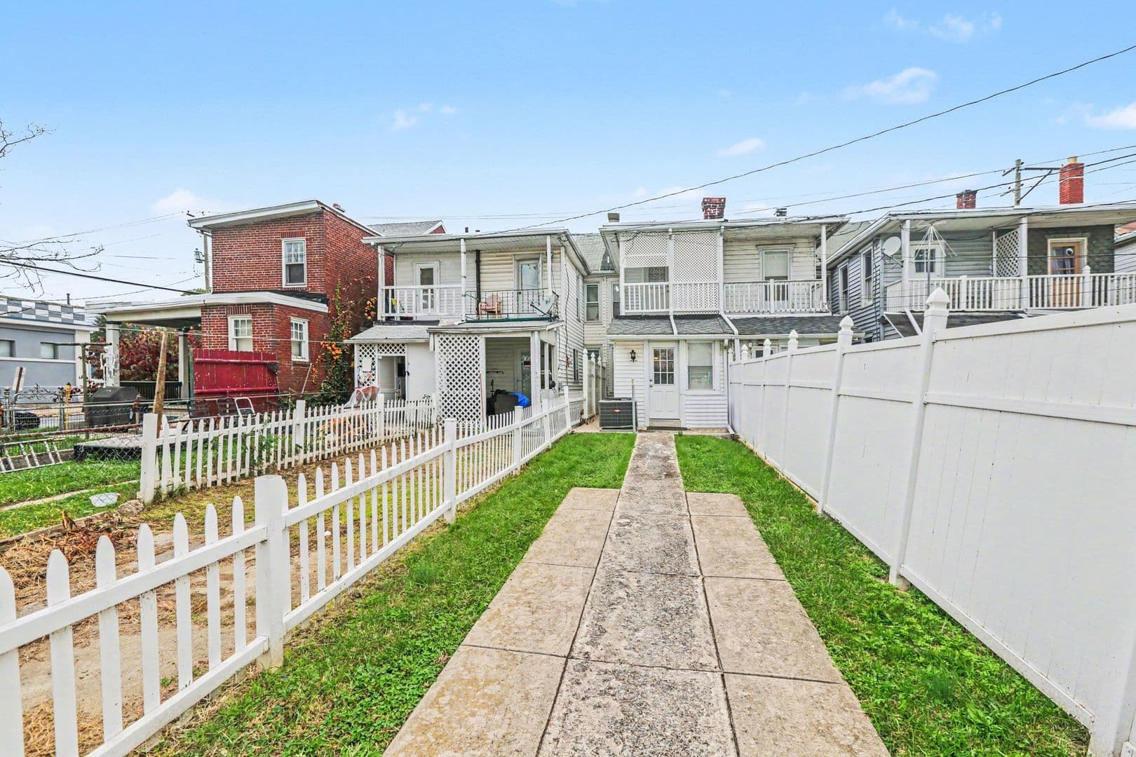 Harrisburg House: 2105 Greenwood St
